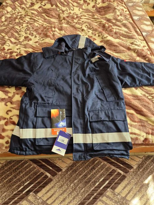 Пожарникарско зимно яке