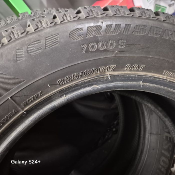 Шины зимние 17 шипованные BRIDGESTONE