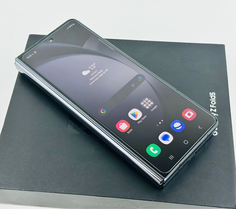 Samsung Galaxy Z Fold 5 5G 256GB 12RAM Black Перфектен! Гаранция!