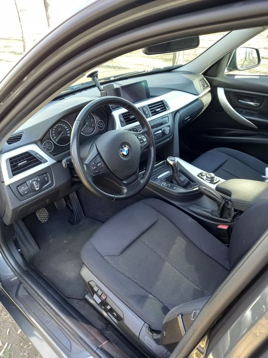 BMW F30 320d x-drive 184 CP-2013-Navi Pro,dotări premium