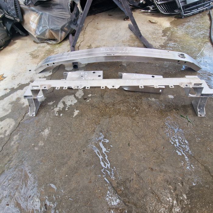 Mercedes Benz A 177 2020 греда предна броня долна и средна