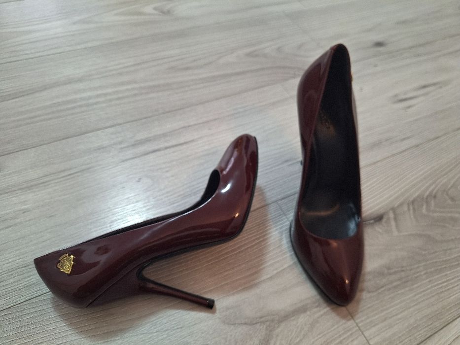 Pantofi superbi Gucci