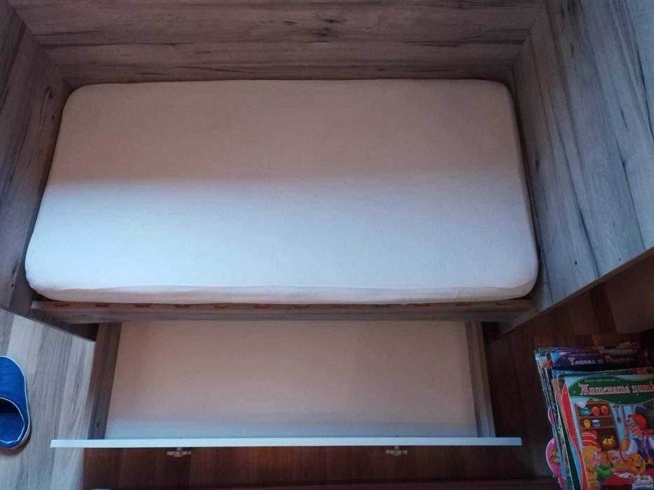 Детско легло с люлеещ механизъм "Краси" + 2 матрака 60х120