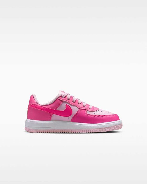 Внос от САЩ: /Дамски маратонки Nike Force 1 Low LV8 (GS) Размер: 35.5 (Единствен чифт / US 3.5Y / UK 3 / 22 cm)