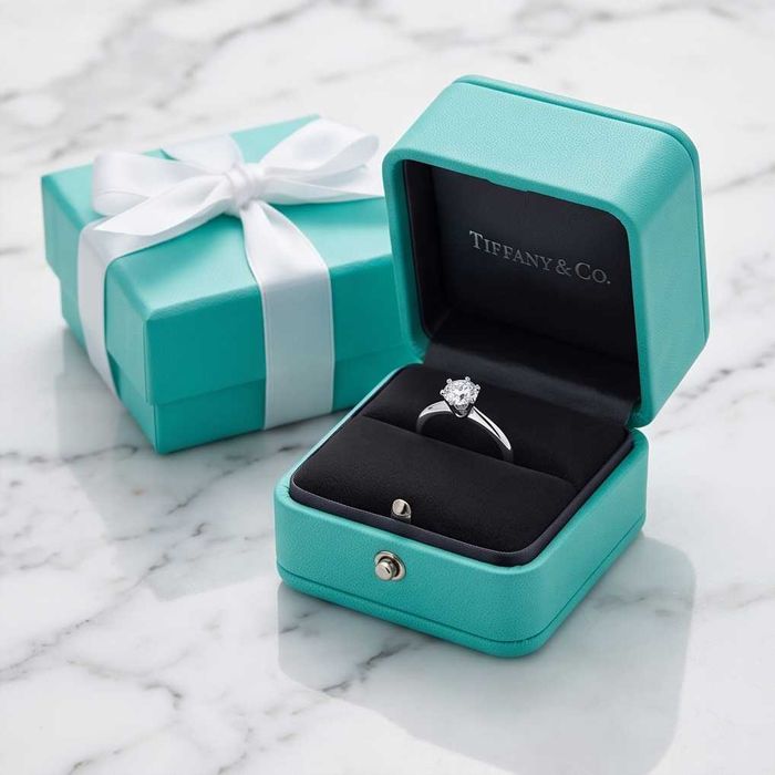 Кольцо Tiffany с бриллиантам