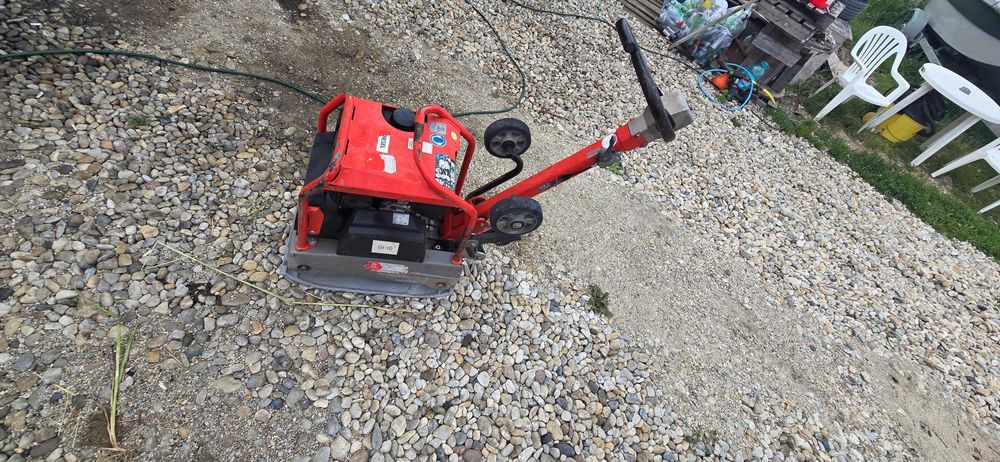 Placa vibratoare reversibila Ammann APR 22/40 HA (Diesel Hatz) - An 2021, 127 kg
