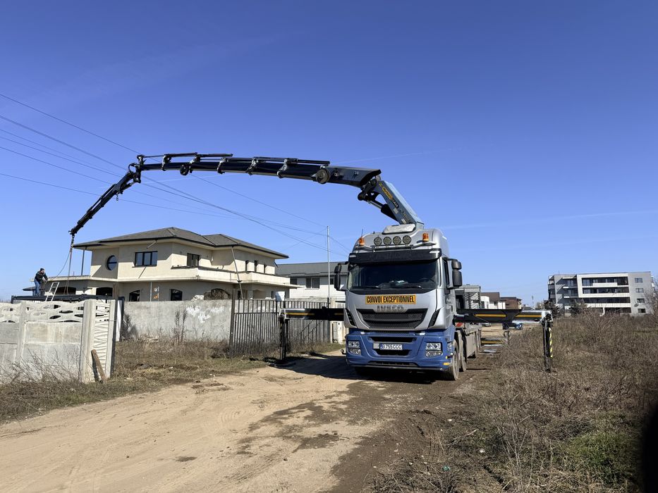 Camion cu macara/containere utilaje