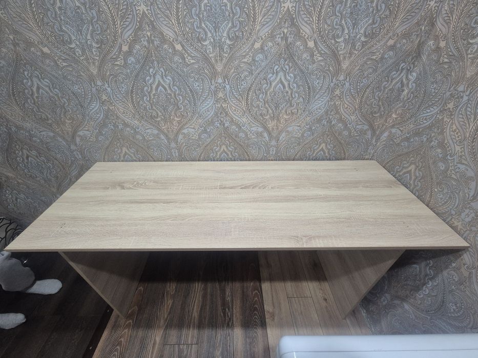 Продам стол 155/55