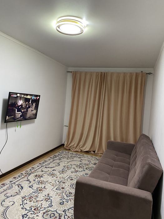 продается срочно 2 комнатный квартира