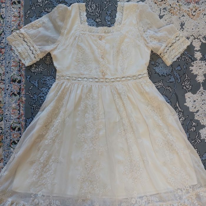 Продам платье красивые