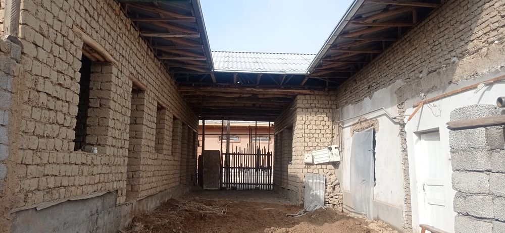 Уй сотилади Кибрай туман Г.М.Шералиев махалласи