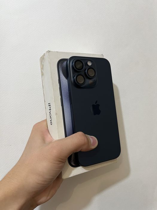 iPhone 15 Pro (256 ГБ, АКБ - 87%).