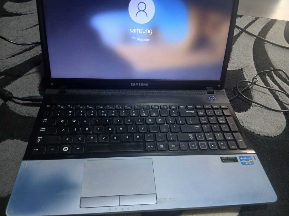 Laptop Samsung E300