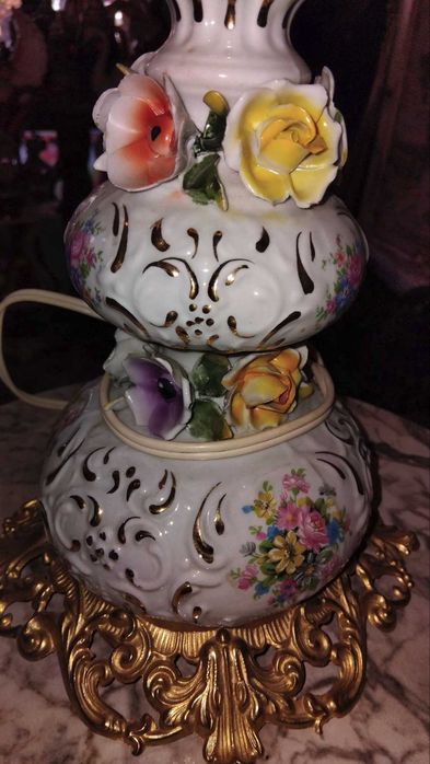 Порцеланова нощна лампа - CAPODIMONTE