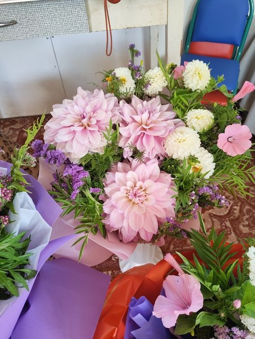 Живые цветы букеты из дома