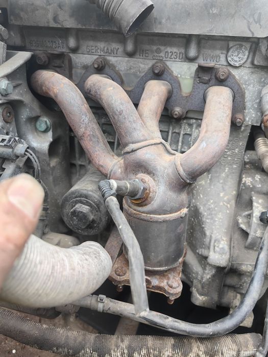 Катализатор Голф 4 1.4 16В 2броя Vw Golf 4 1.4 16V Katalizator