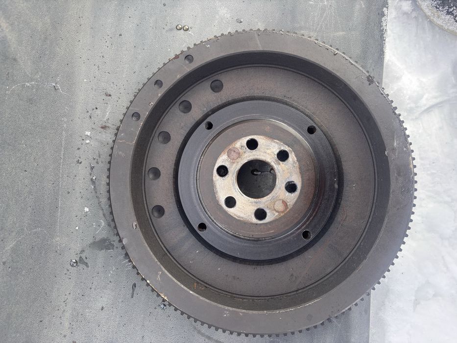 Запчасти на приору 1