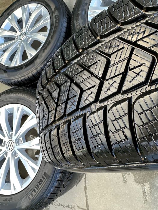 Jante originale VW (Volkswagen) 17 cu anvelope de iarna "MONTANA"