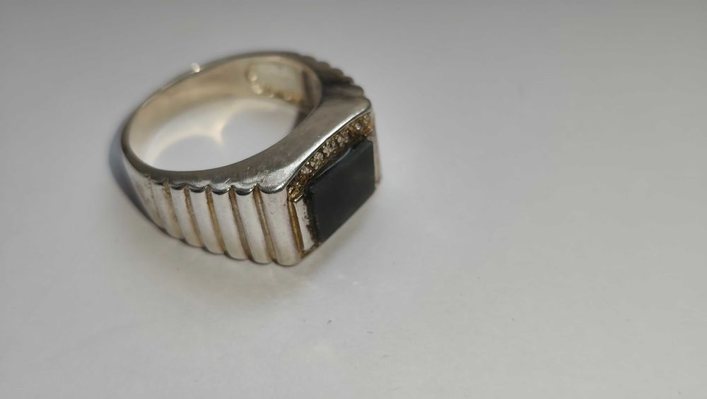 Серебряное кольцо с натуральным камнем НЕФРИТ