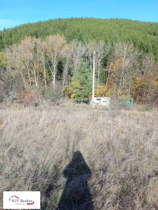 Продава парцел в с. Клисура, гр. Банкя