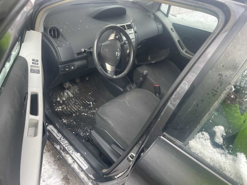 Toyota Yaris 1.3VVT-I / Тойота Ярис 1.3 бензин 2009 година на части
