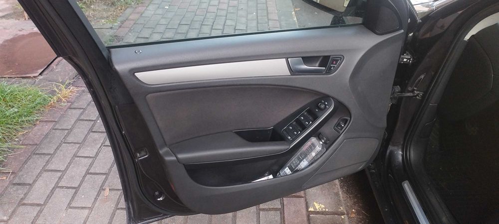 Vând  Audi A4 b8 2009