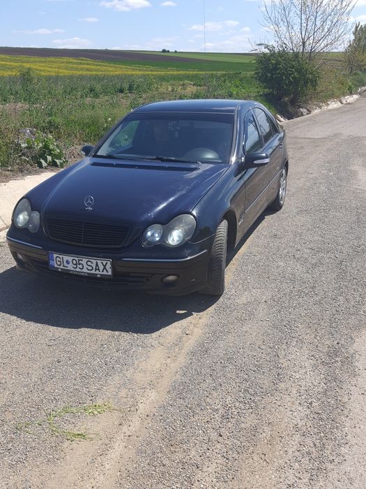 vândă schimb mercedes c w203 2.2 cdi am 2004