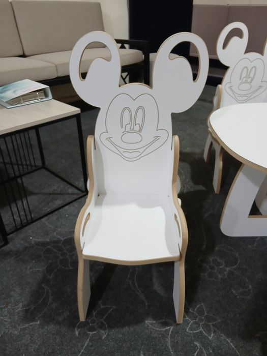 Стол четыре стульчика детский комплект