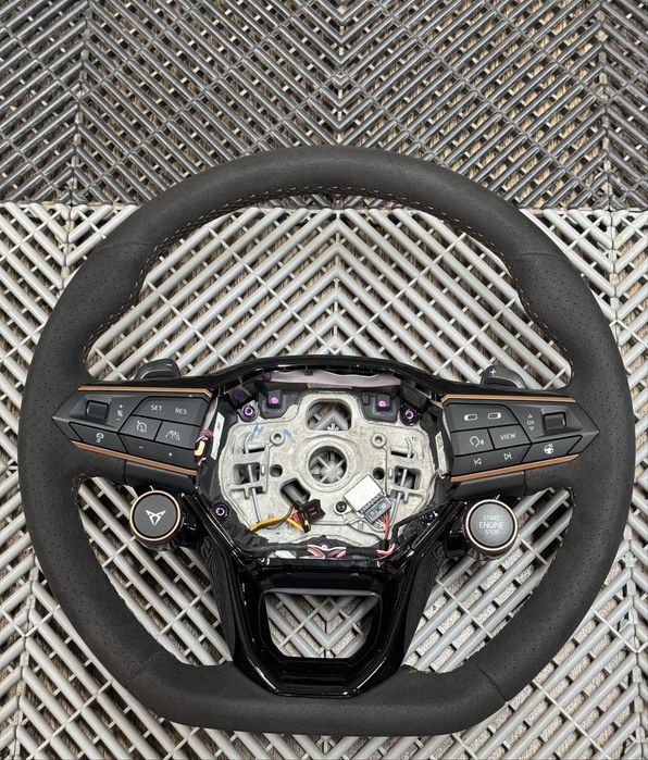 Cupra волан - Alcantara