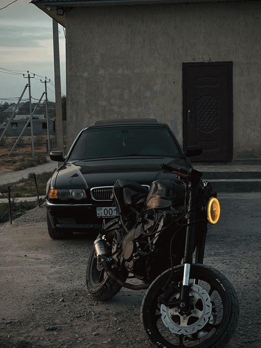 Мотоцикл хонда сбр 250р