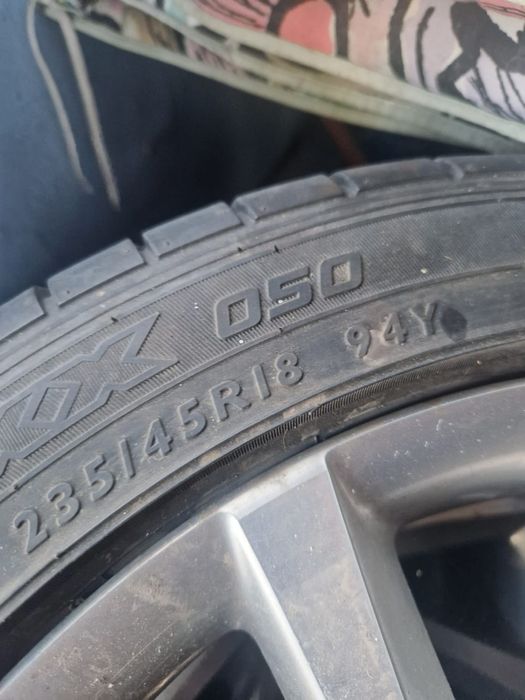 4 jante  18 Vw, cauciucuri DUNLAP 235/45 R18