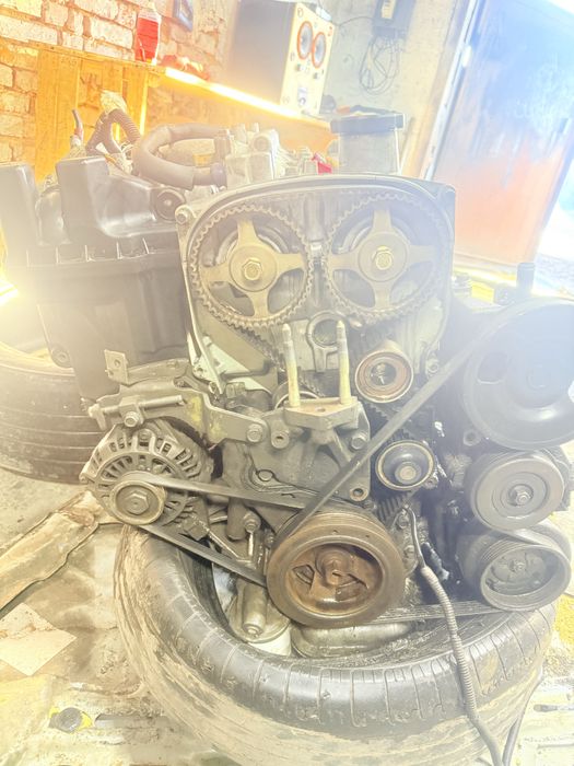 Двигатель на митсубиси Галант 8