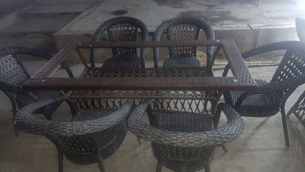 Hohlagan rangizda bor. To'qima stol-slullar. 2mln so'mdan.