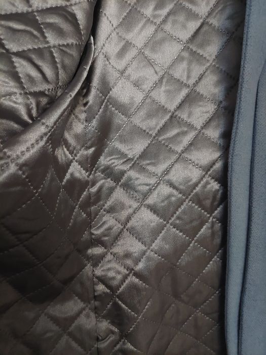 Пальто сатылады женский