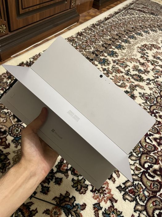 Kompyuter Microsoft planshet sotiladi sensrli