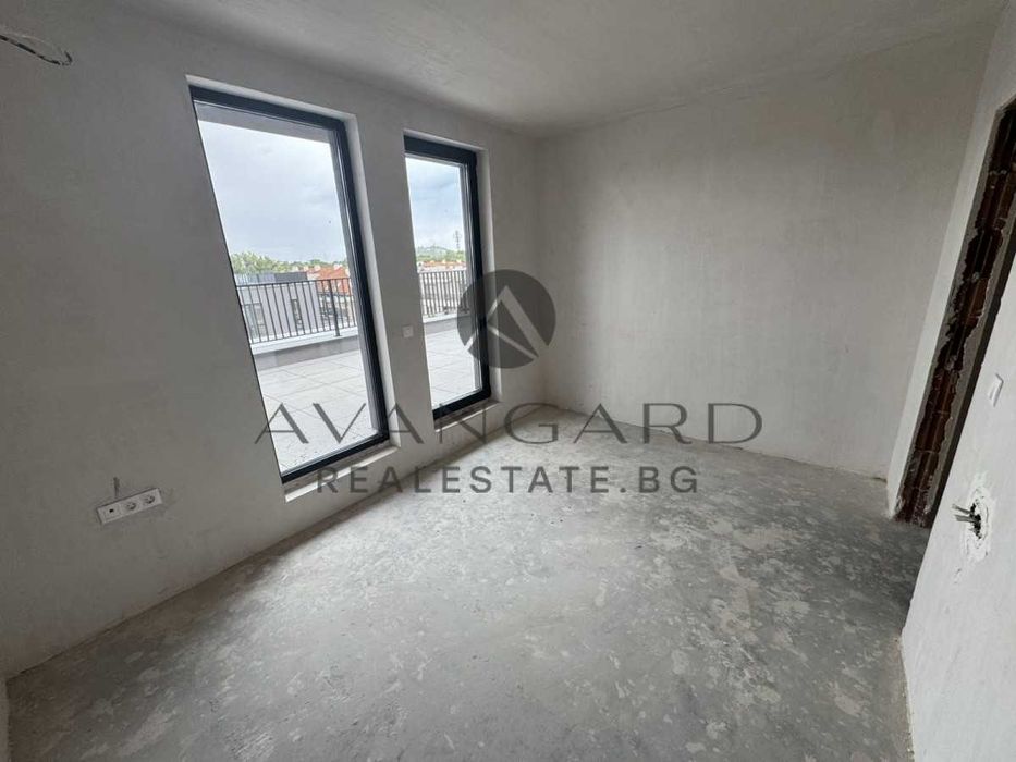Продава се Тристаен апартамент в Пловдив, Кършияка - 274 кв.м за 929 €/кв.м - Снимка #3