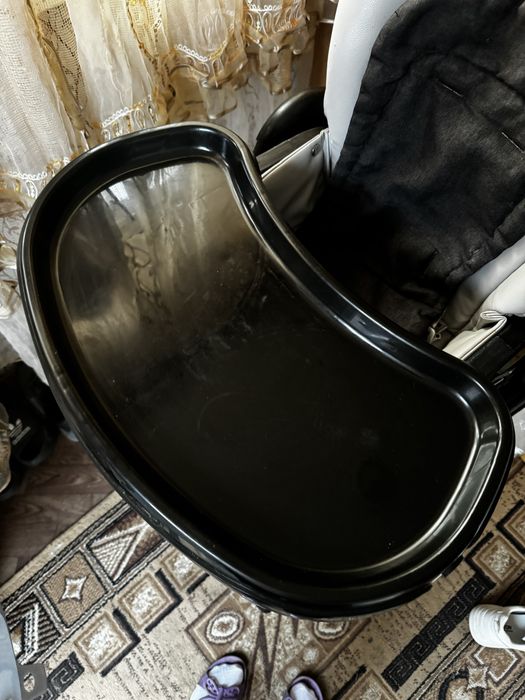 Продам столик для кормления