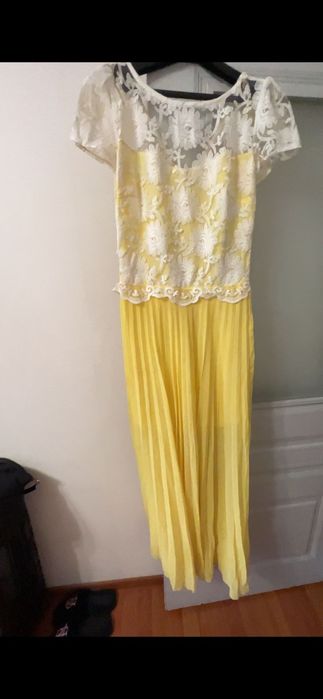 Продам платья на корпаратив