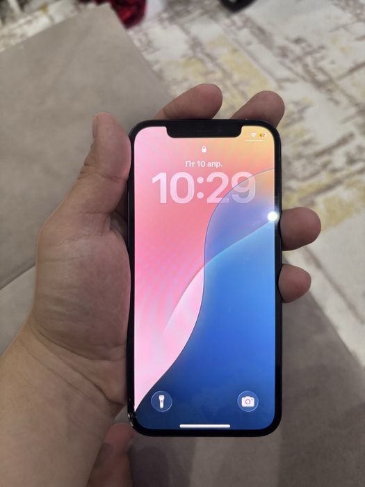 Продам айфон 12  64 гб