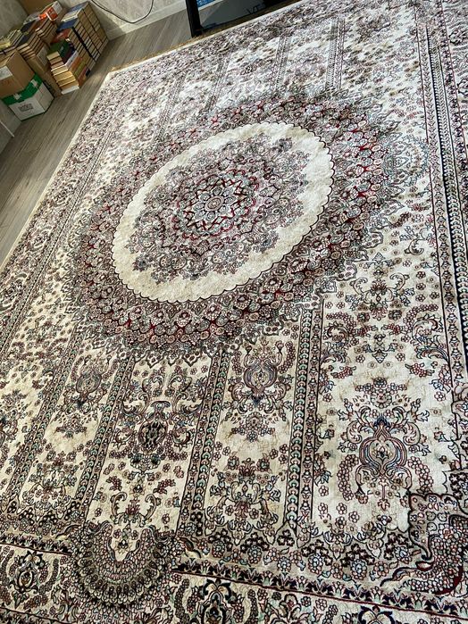 Продам шелковый ковер 3 х 4