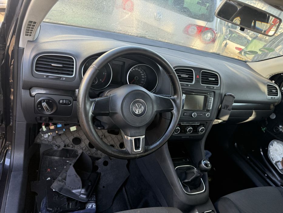 Scaune , plansa bord  golf 6