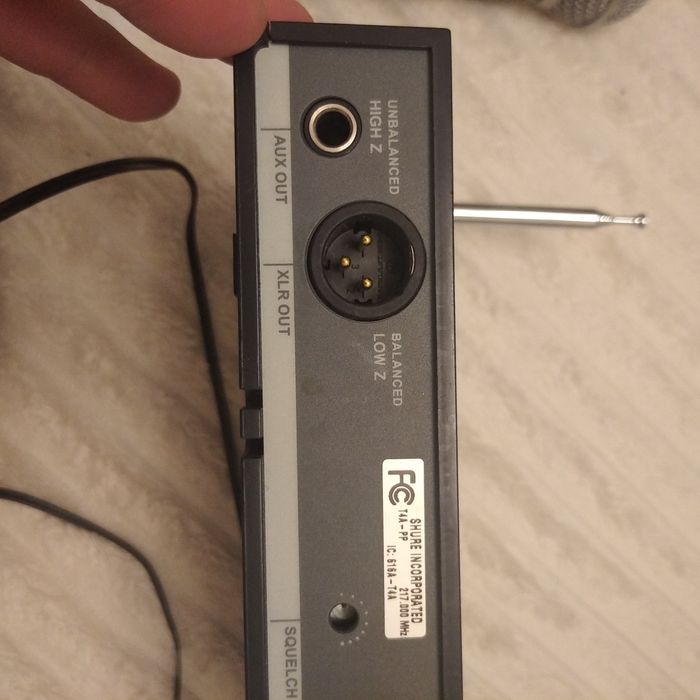 Радио микрофон shure PG58