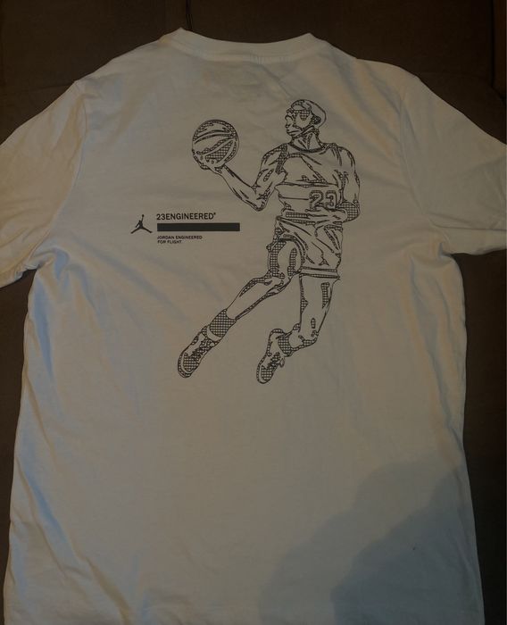 Мъжки тениски Guess, Replay, Nike Jordan.