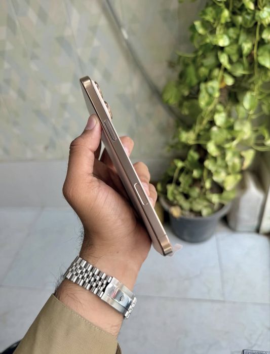 iphone 16pro gold 256gb