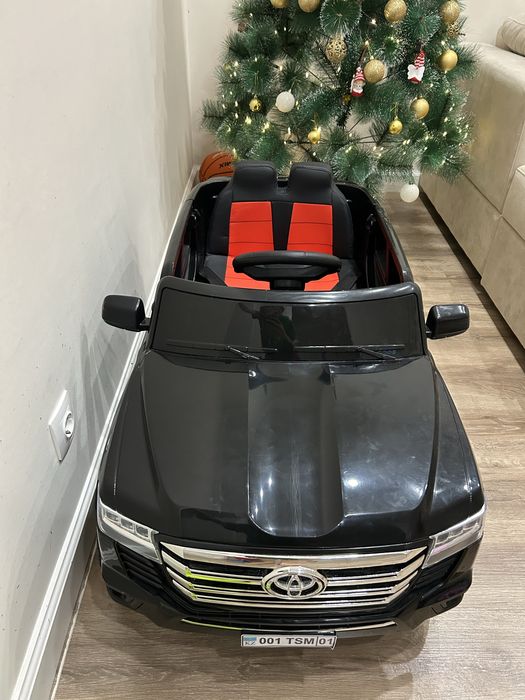 Новая машинка детская