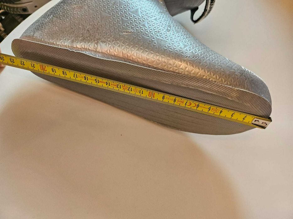 Clăpari fete Salomon marimea 22 Mondo (35 EU)