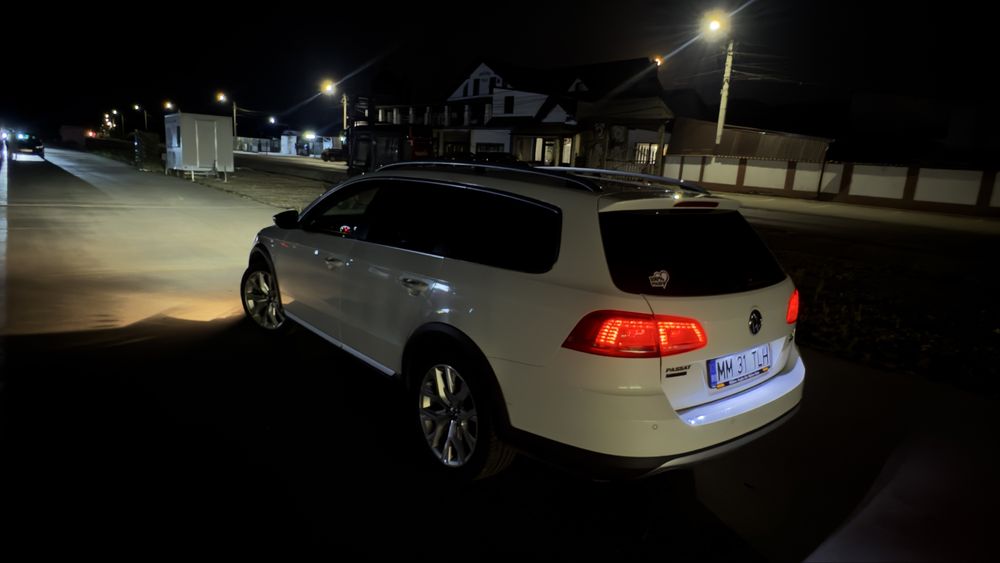 VOLKSWAGEN Passat Alltrack 2013 — imagine 4