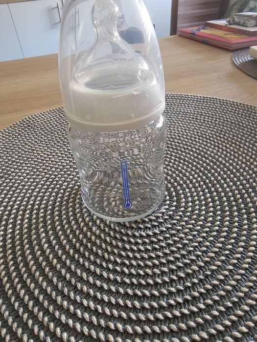 Стъклени шишета Nuk