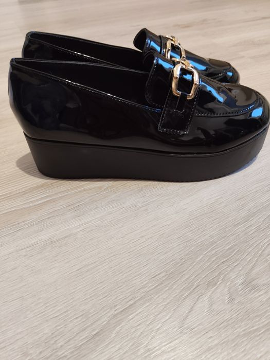 Продам туфли женские