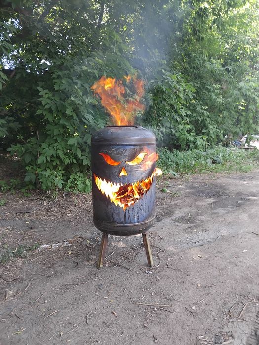 Мангал и костровая чаша.